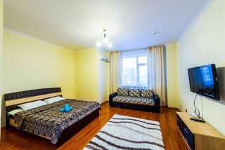 Апартаменты Apartments in the Center on Sarayshyq 34 Нур-Султан Апартаменты с балконом-11