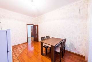 Апартаменты Apartments in the Center on Sarayshyq 34 Нур-Султан Апартаменты с балконом-13