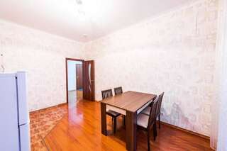 Апартаменты Apartments in the Center on Sarayshyq 34 Нур-Султан Апартаменты с балконом-27
